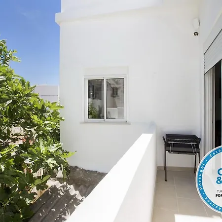 Downtown Beach Albufeira Apartment 阿尔布费拉